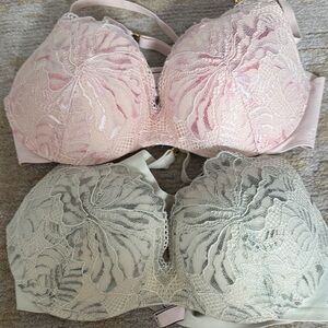 LN Victoria’s Secret Incredible Light Pink Lace Push-Up. 32/34 C